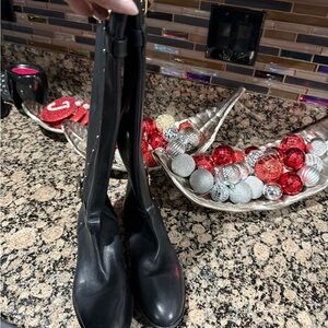 Beautiful Black knee length Vince  Camuto boots, they are brand new.